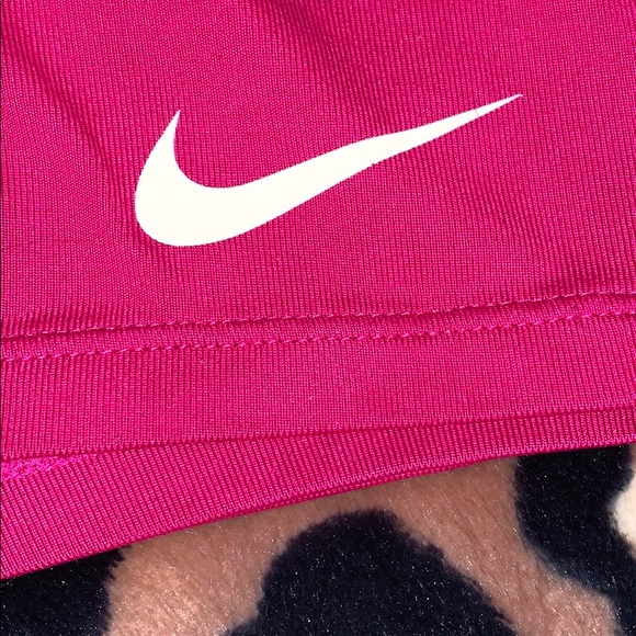 NIKE PROS - Picture 2 of 3